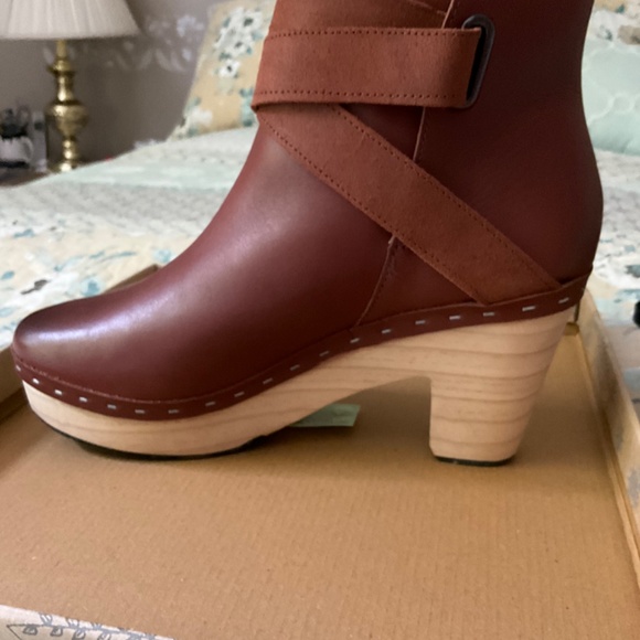 Free People Bungalow Clog Boots - Picture 4 of 7